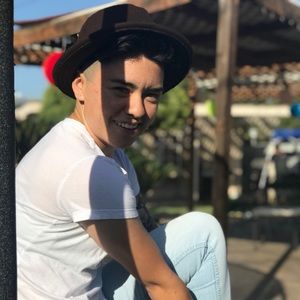 Meet your Posher, Lexis